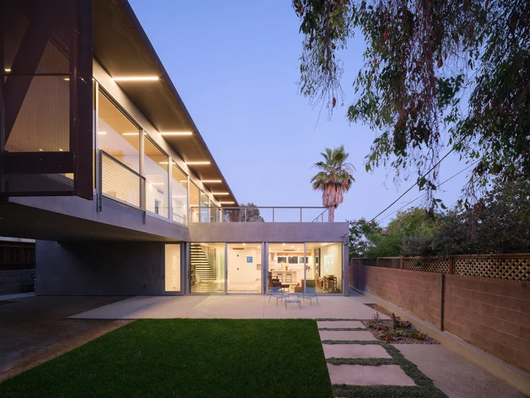 02 Rosewood TaiyoWatanabe  TFG7026 768x576