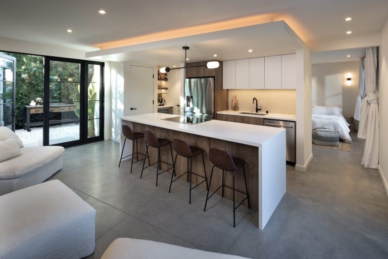 7033 006CSS Large 768x512