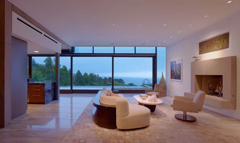 138 Sunglass Photo 07 Interior 768x456