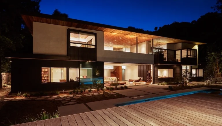 2 mandeville back 768x436