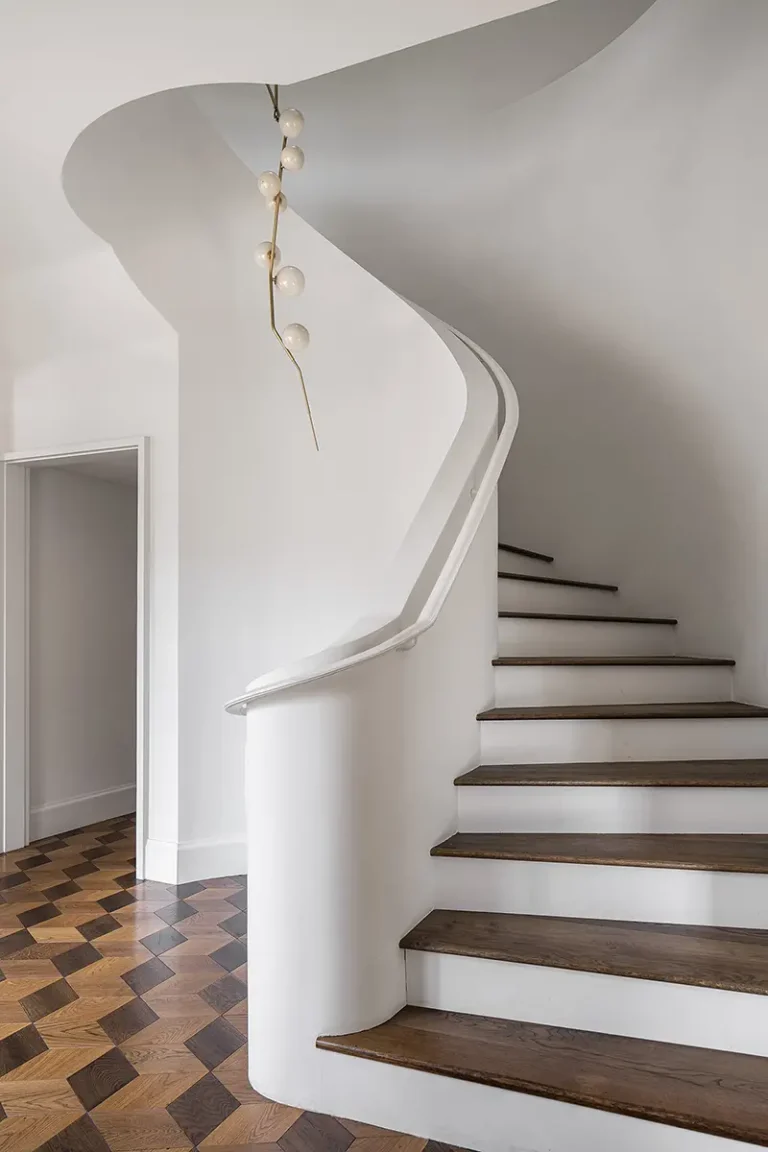 2DSC09808sm 768x1152