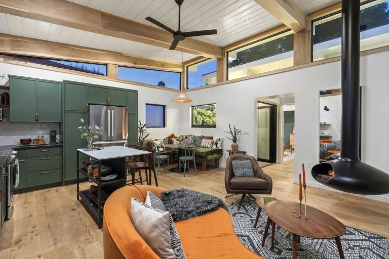 4239 Agnes 33 W Reduced 768x512