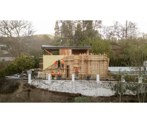 4 Claret Cup The Hike Concrete pour HANA 300x251