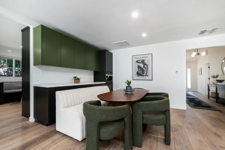 5833 Calvin Breakfast 768x512