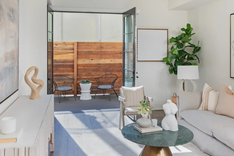 66205b83345488ac490a112b Patio MadisonCourtyard 768x512