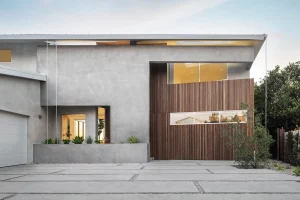 L1410748 WebRes 1 300x200