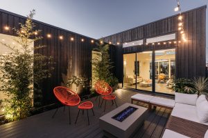 NICO OUT AIAConnect 300x200