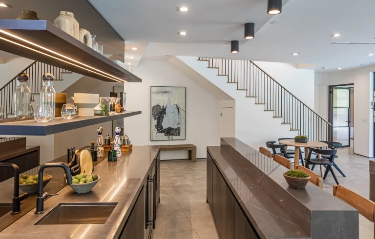 017 16620lindaterrace086 706 768x490