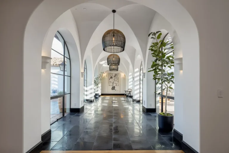 467 Comstock Ave 95 768x512