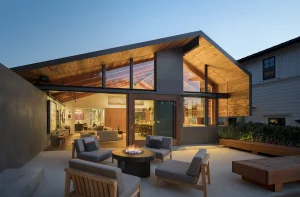 Staud 160826 0287 copy 300x197