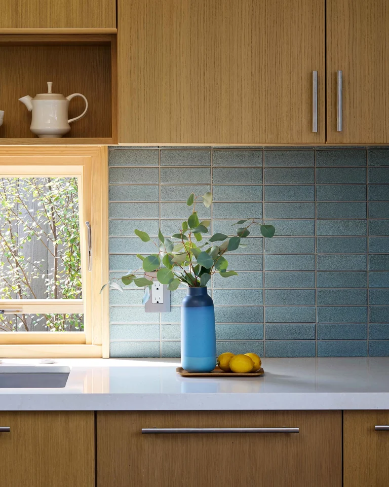 Staud 230128 0097 copy 2 768x960