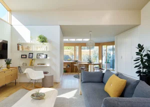 Staud 230128 0145 copy 2 300x214