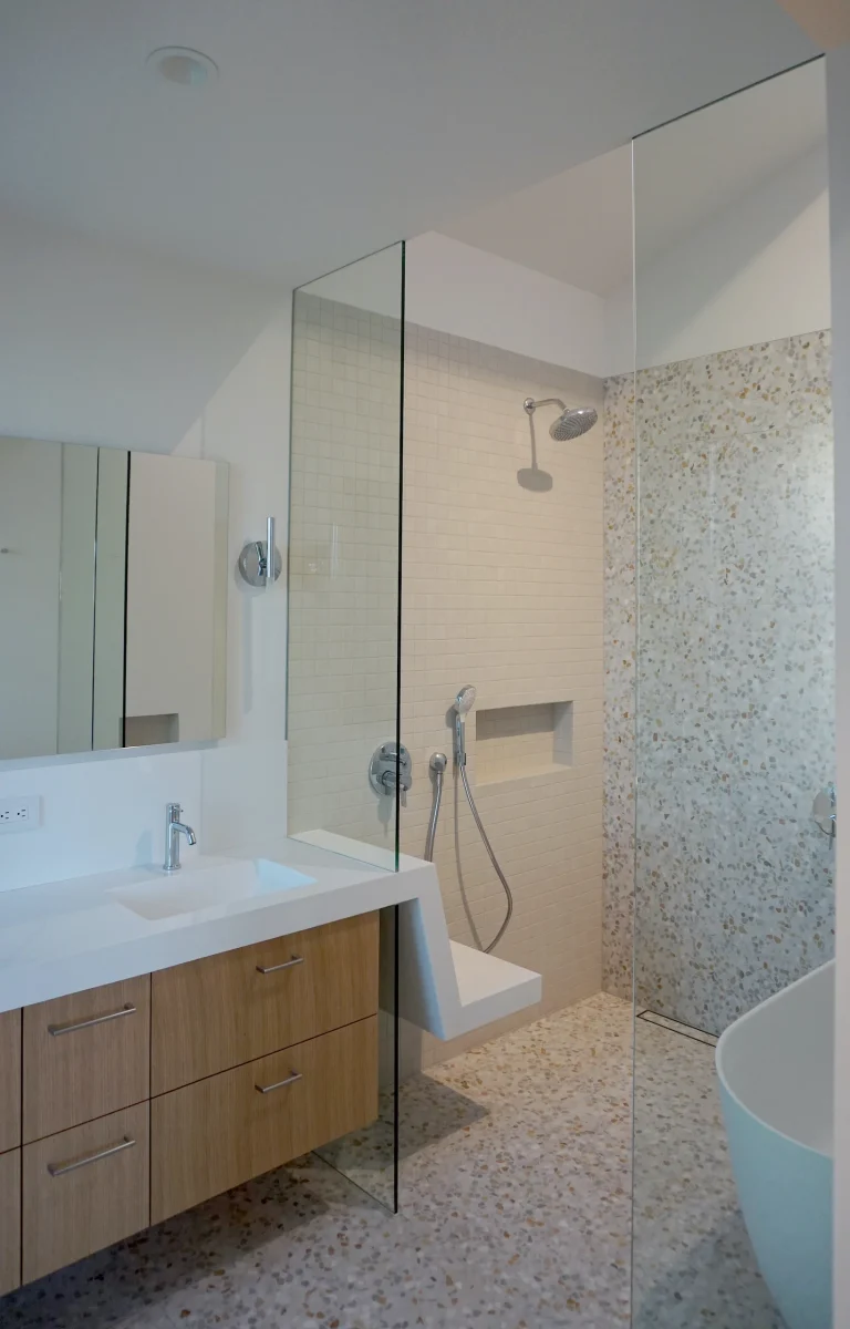 2103 shower seat detail S 768x1200