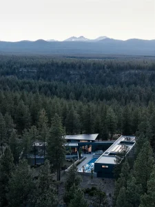 Bend Hideaway 225x300