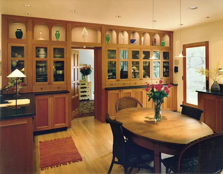 Oakland kitchen 768x598