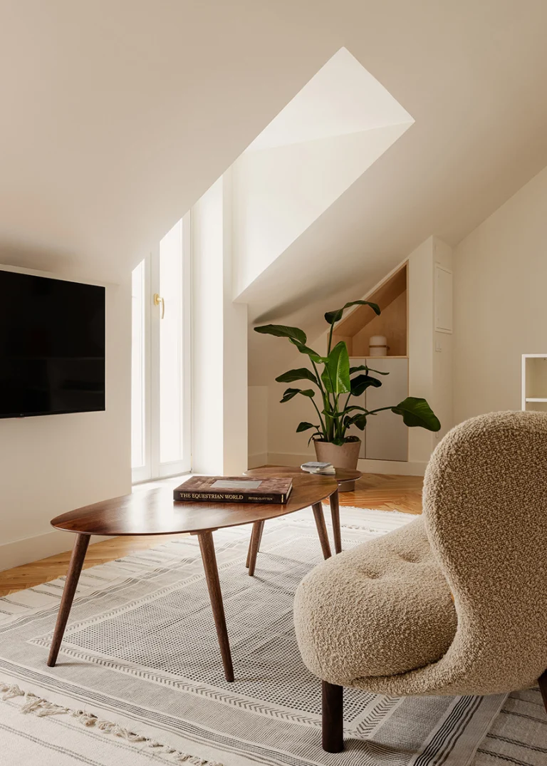 modern flat lisbon portugal REDUCED 768x1075